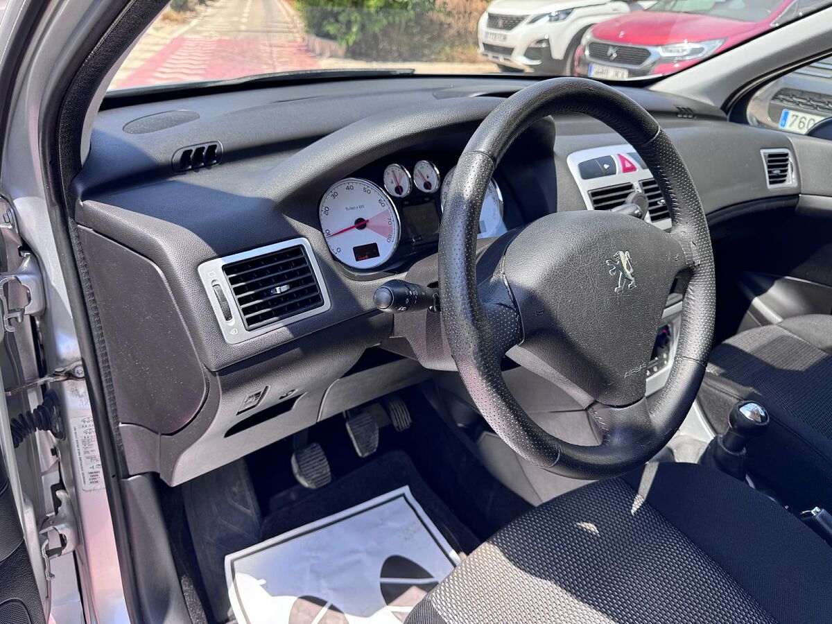 PEUGEOT 307 1.6 PETROL SPANISH LHD IN SPAIN ONLY 61000 MILES SUPERB 2006